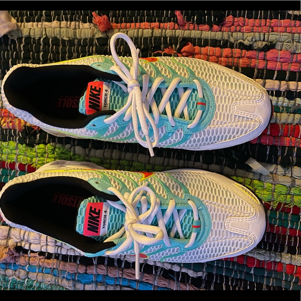 Nike Air Max Torch 4